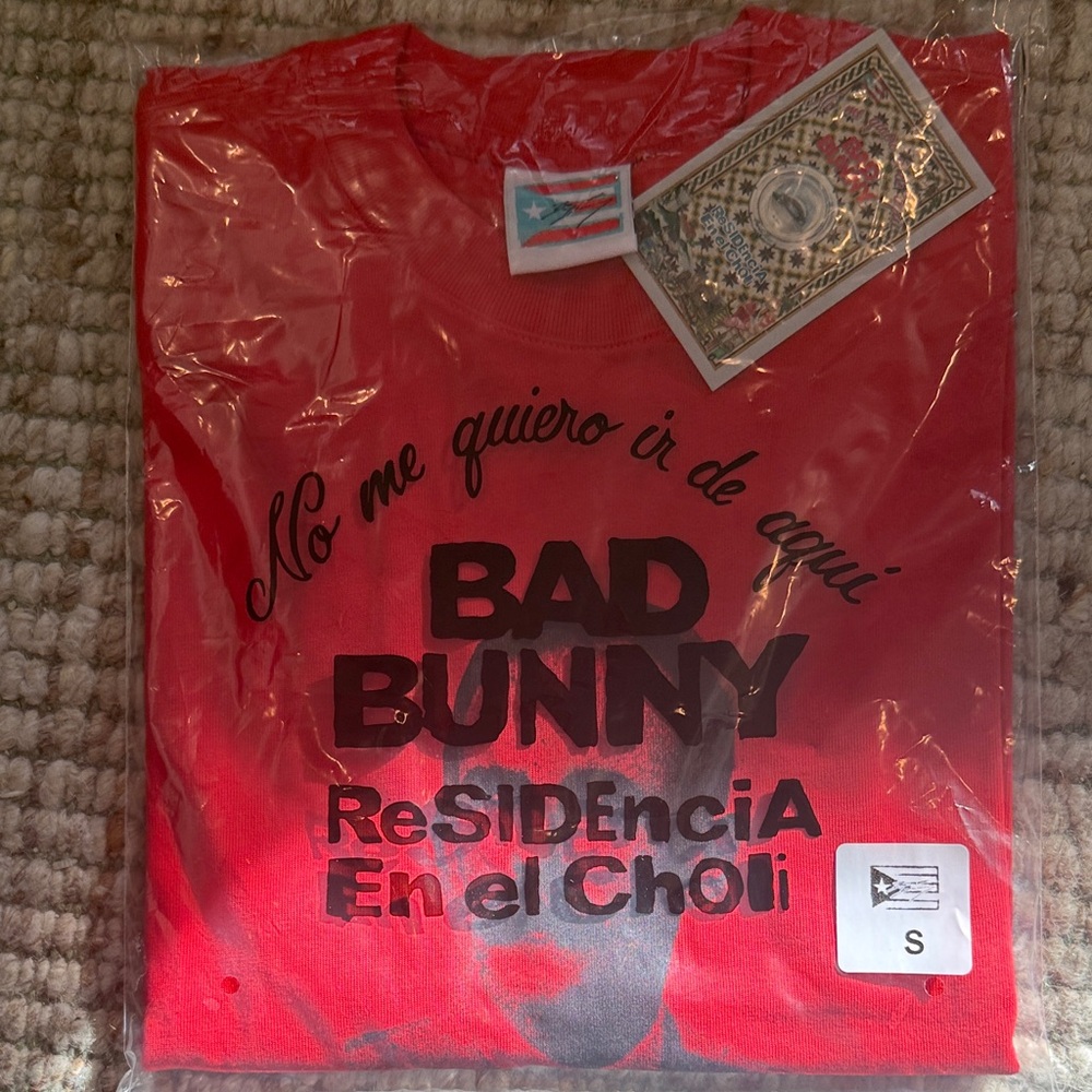 Red Bad Bunny Virgilio Davila Graphic T-Shirt S